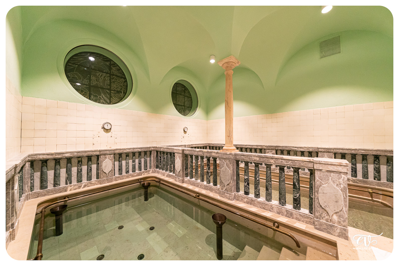 LES(NOUVEAUX) BAINS MUNICIPAUX DE STRASBOURG