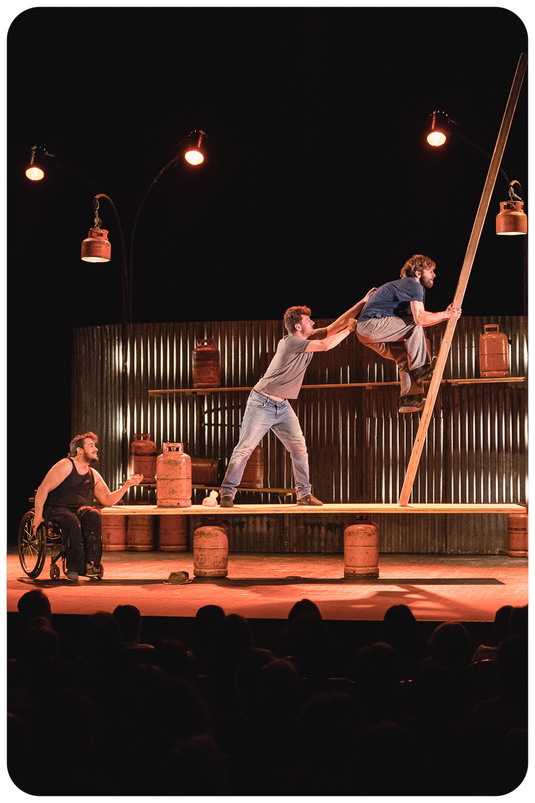 EXTREMITÉS (CIE CIRQUE INEXTREMISTE)