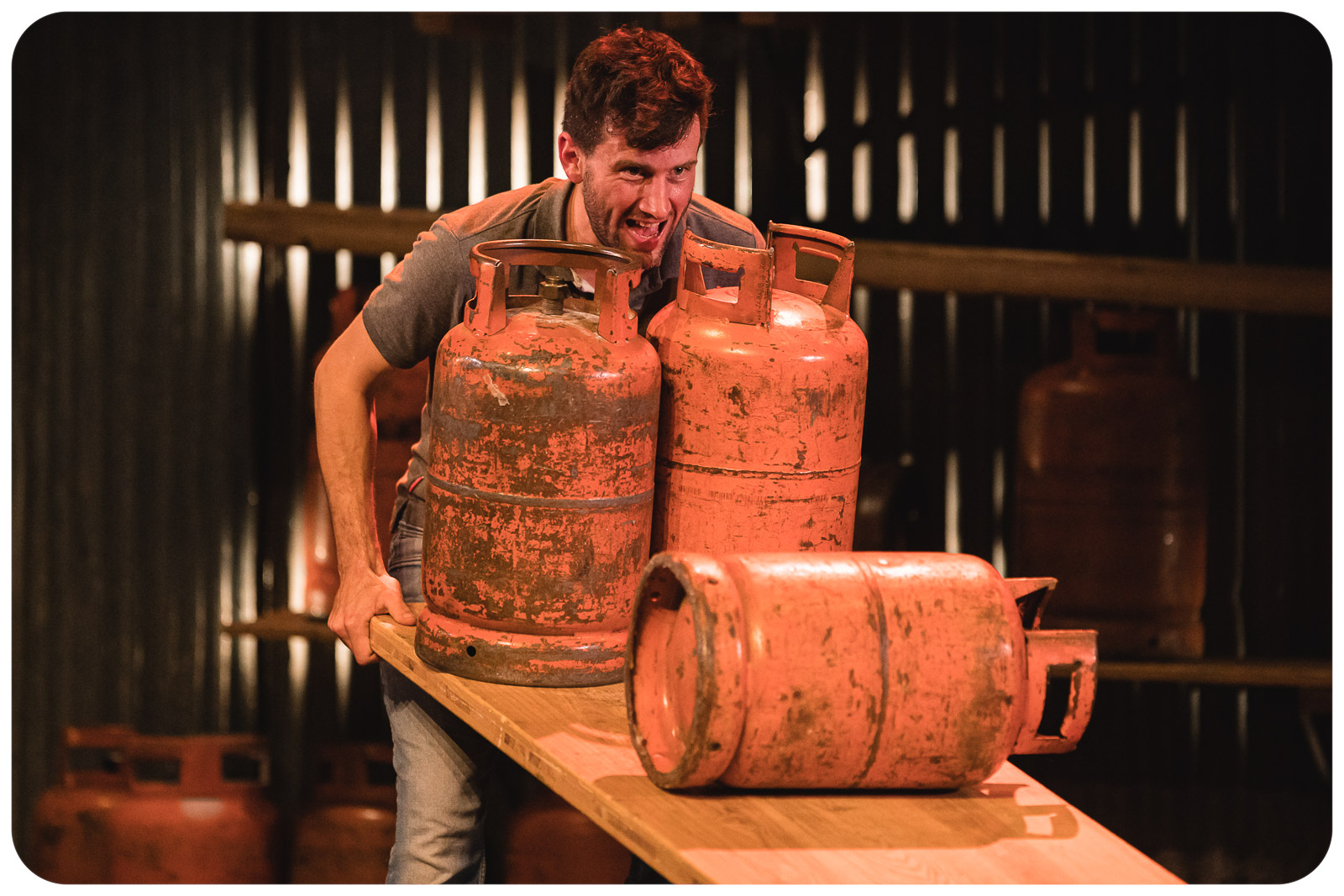 EXTREMITÉS (CIE CIRQUE INEXTREMISTE)