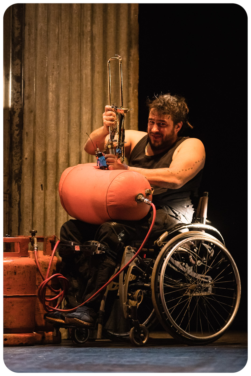 EXTREMITÉS (CIE CIRQUE INEXTREMISTE)