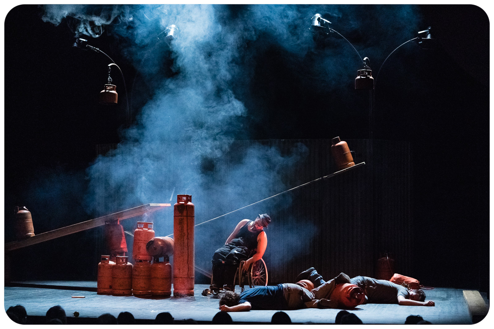 EXTREMITÉS (CIE CIRQUE INEXTREMISTE)