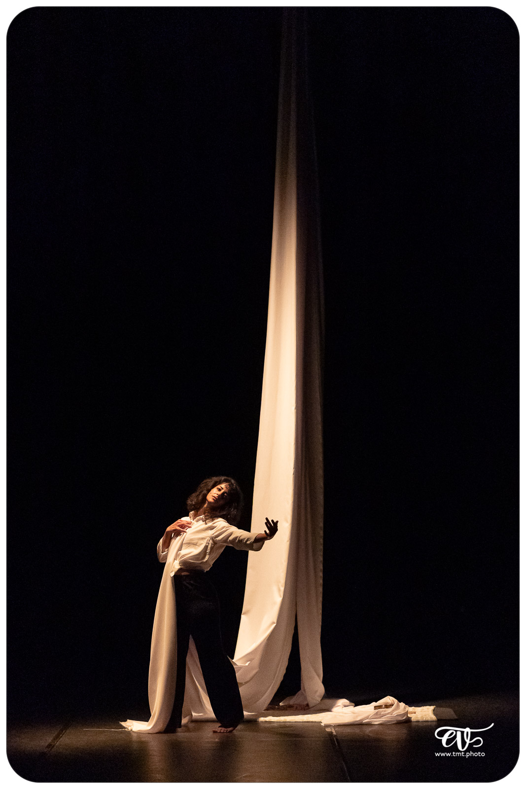 COSMOS (CIE LA MAIN DE L'HOMME)