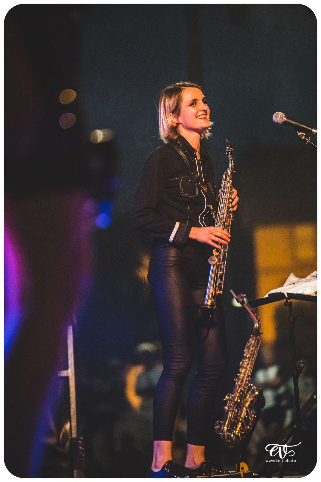 IL SUFFIRA... D'UNE SCENE