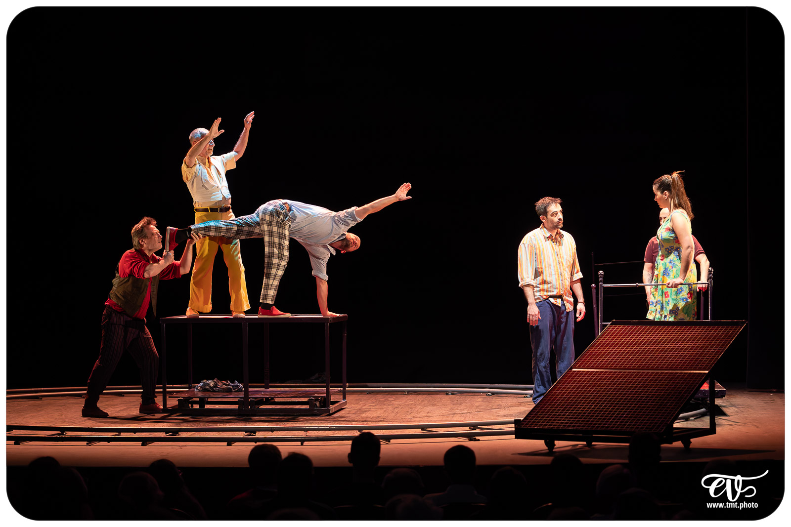 ANGÈLE (CARTOUN SARDINES THEATRE)