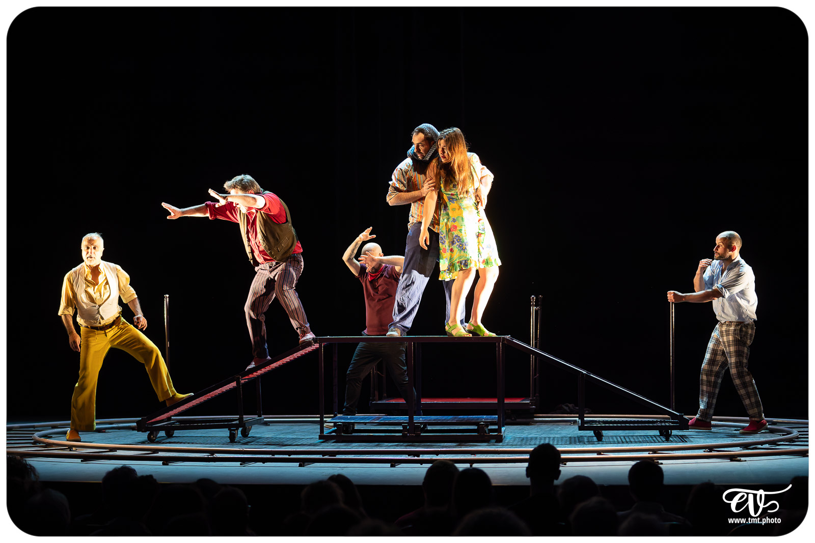 ANGÈLE (CARTOUN SARDINES THEATRE)