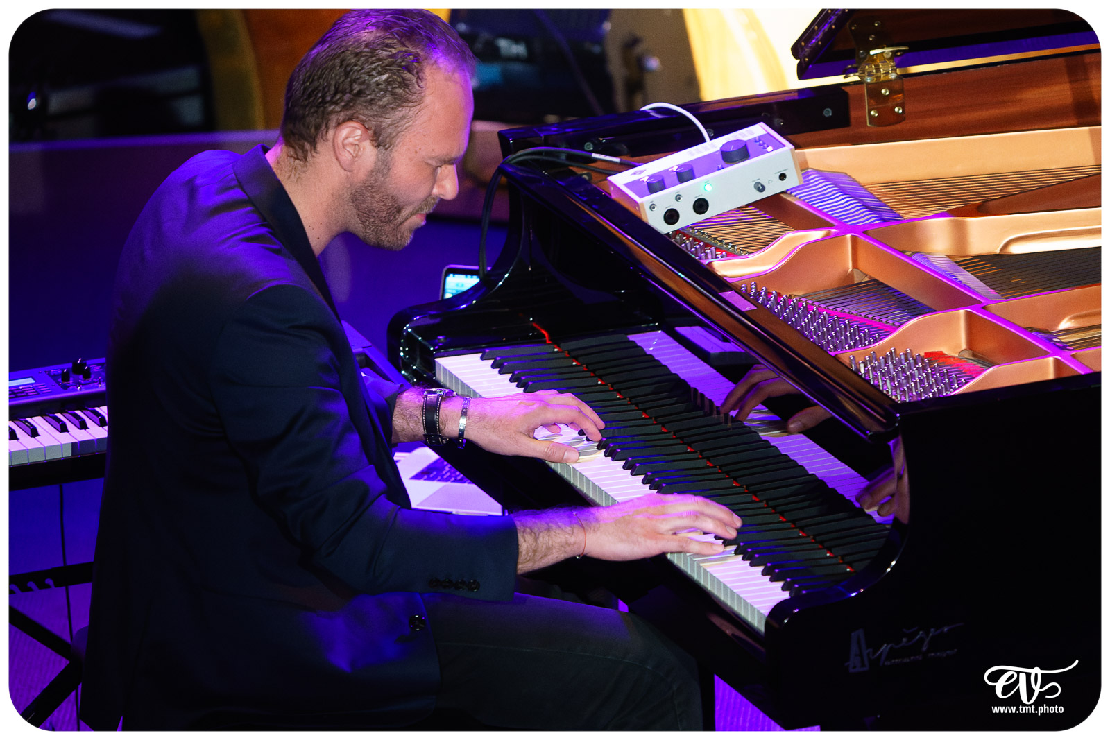 NOLADIK (VINCENT BIDAL ET FRANCK AGULHON)